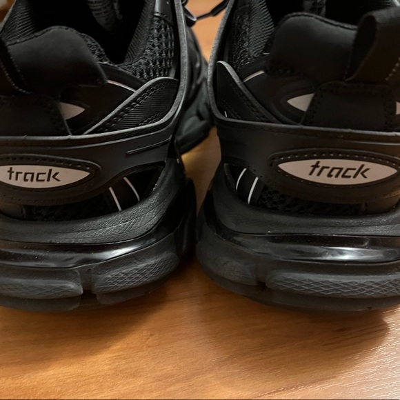 Balenciaga size 7 - Picture 3 of 5